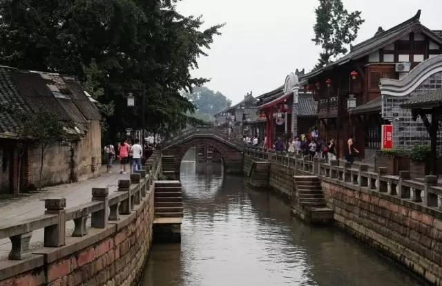 工行贵港分行聚焦重点 全力支持实体经济焕发活力